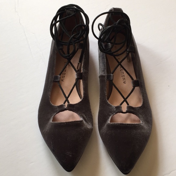 Chinese Laundry Endless Summer Pointed Flats Shoes - Picture 2 of 8